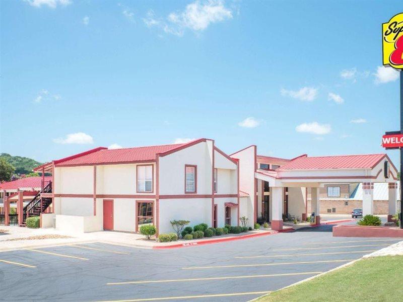 Super 8 By Wyndham Kerrville Tx Zewnętrze zdjęcie